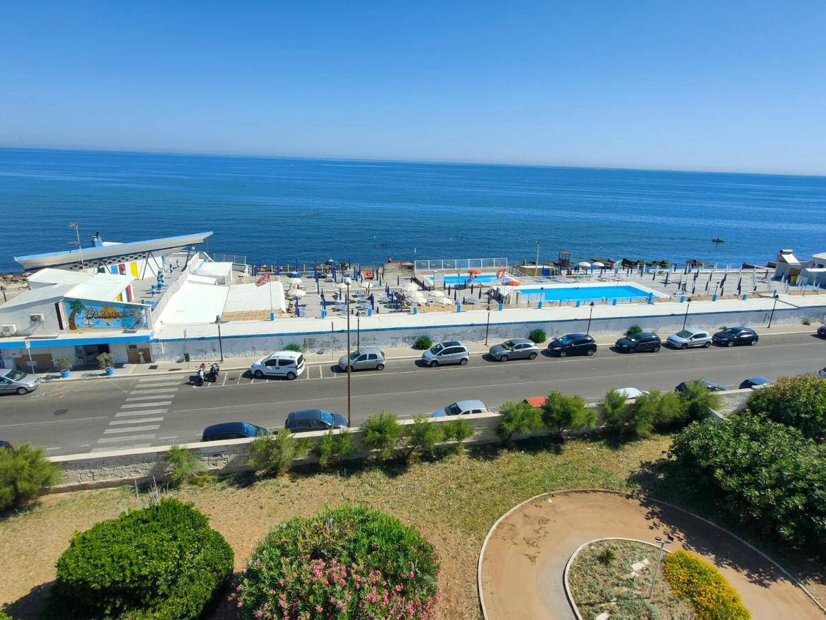 Seafront Suites Bari Exterior photo